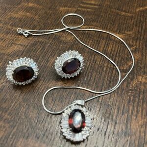 2 pieces set jewelry (necklace and earring) brand new never used.